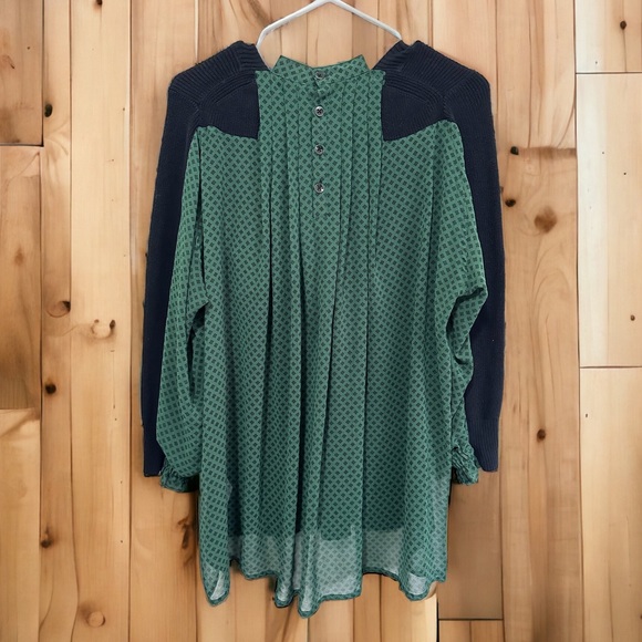 CAbi Get Together Sweater Style 3520 Medium Sheer - Picture 2 of 6